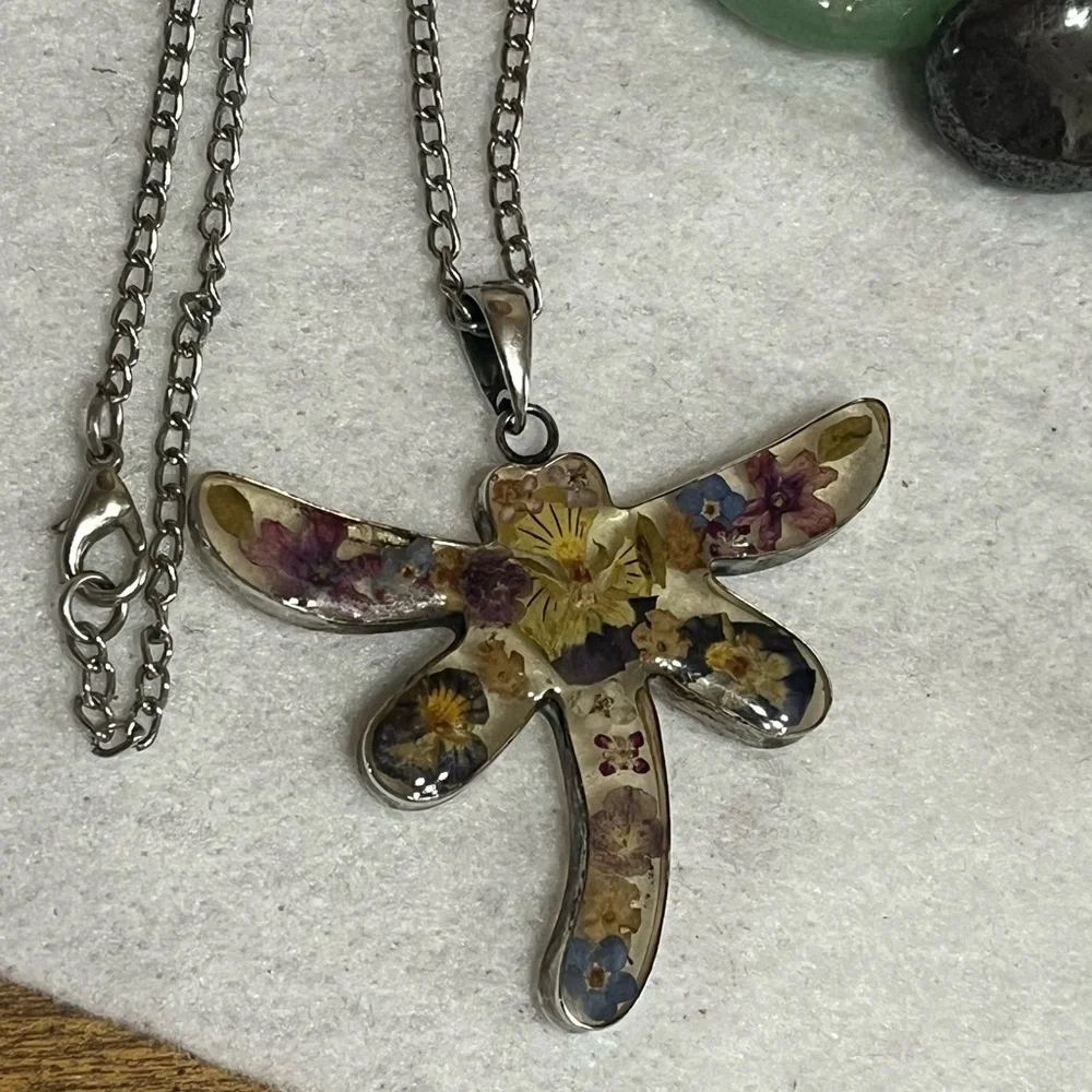 Dragonfly Pressed Dried Flowers Necklace